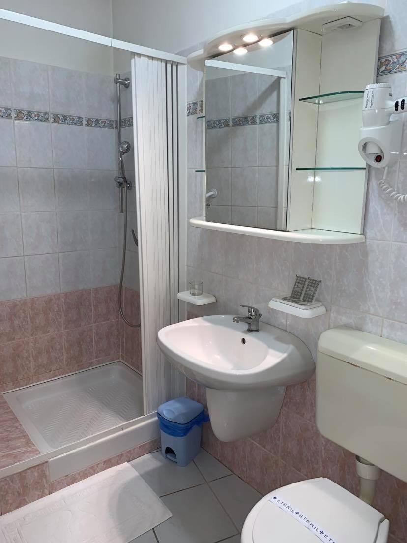 Hotel Zodiaco Szekszárd Værelse billede